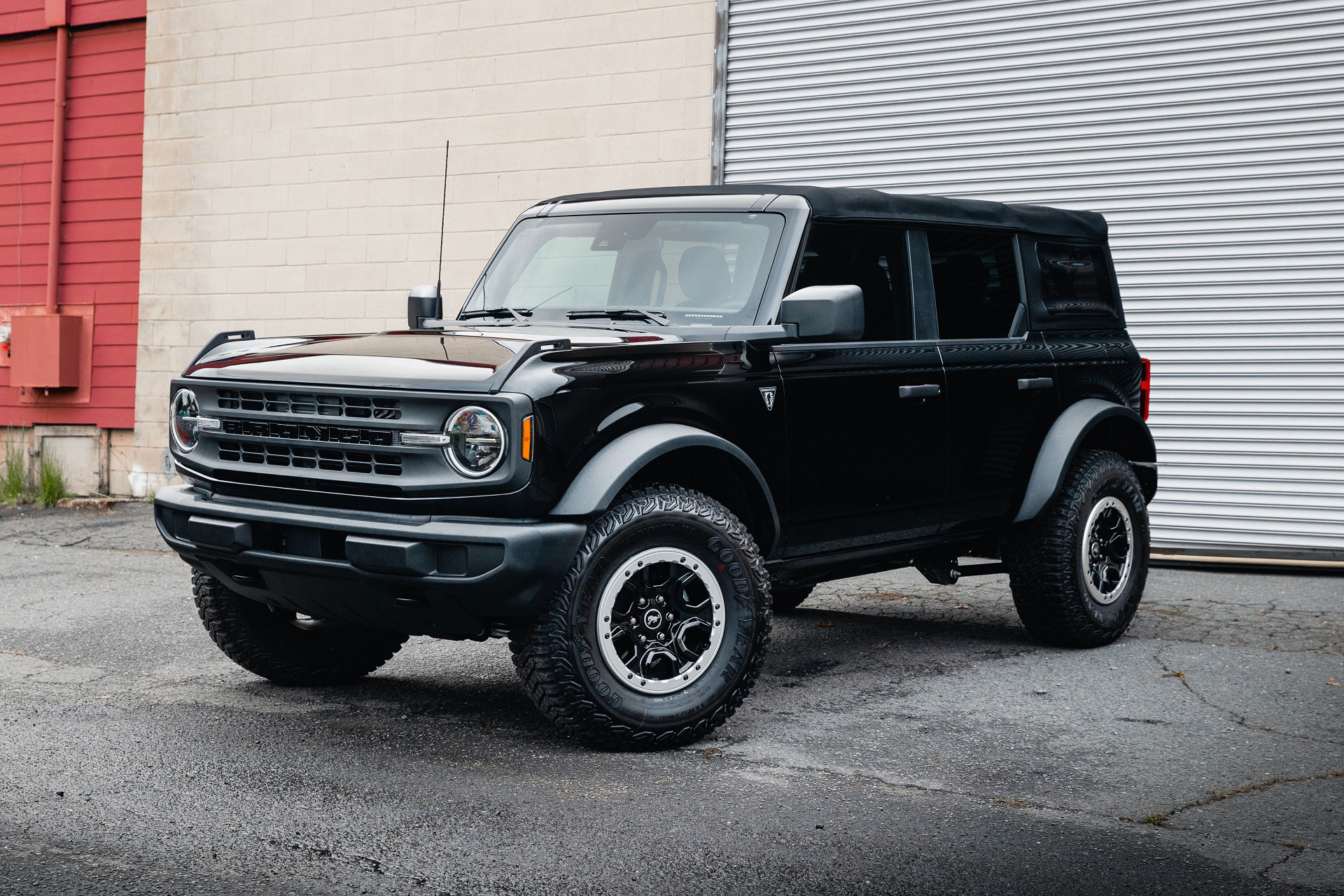Ford Bronco2